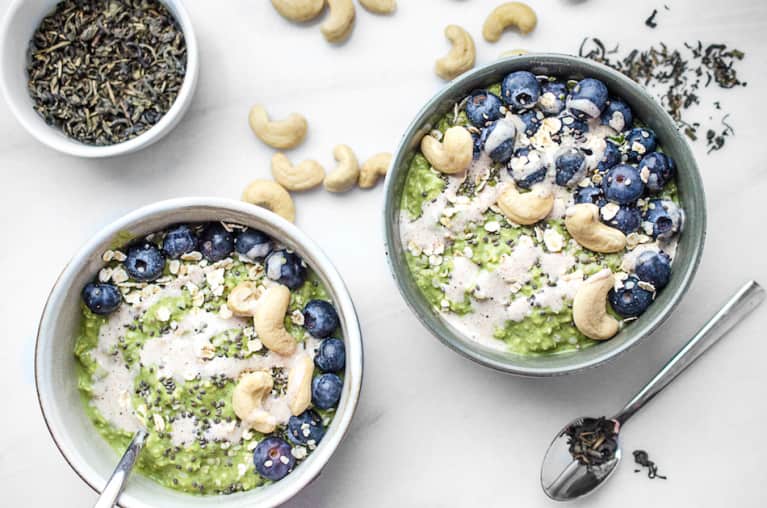 Green Tea Latte Overnight Oats Bowl mindbodygreen