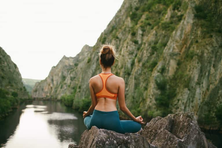 The Best Meditation Tips For People With Anxiety (From Someone With Anxiety)