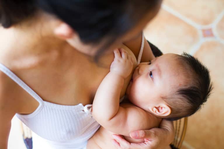 how does breast feeding affect mother How does breast feeding affect mother