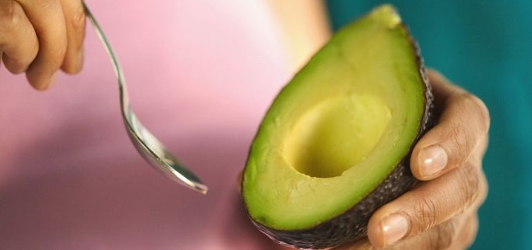 https://mindbodygreen-res.cloudinary.com/images/c_scale,w_770,q_80,f_auto,fl_lossy/crp/AvocadoAndSpoon-850x400/eat-avocados-day-aren-t.jpg