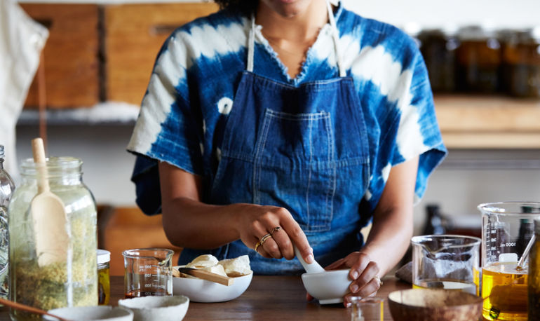 These Are The Best Essential Oils For A Nontoxic Diy Deodorant Hero Image These Are The Best Essential Oils For A Nontoxic Diy Deodorant Hero Image