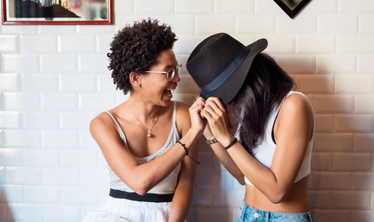 How To Be Single Without Being Lonely (According To A Relationship Therapist) Hero Image