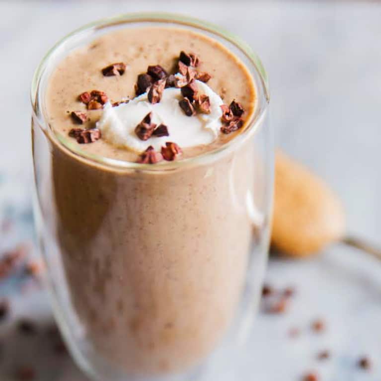 These Nutrient-Packed Smoothies Will Keep You Full For Hours