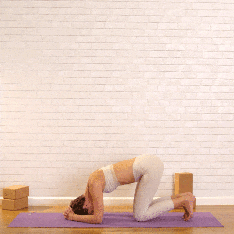 A 4-Step Sequence To Nailing Headstand — Without Hurting Yourself