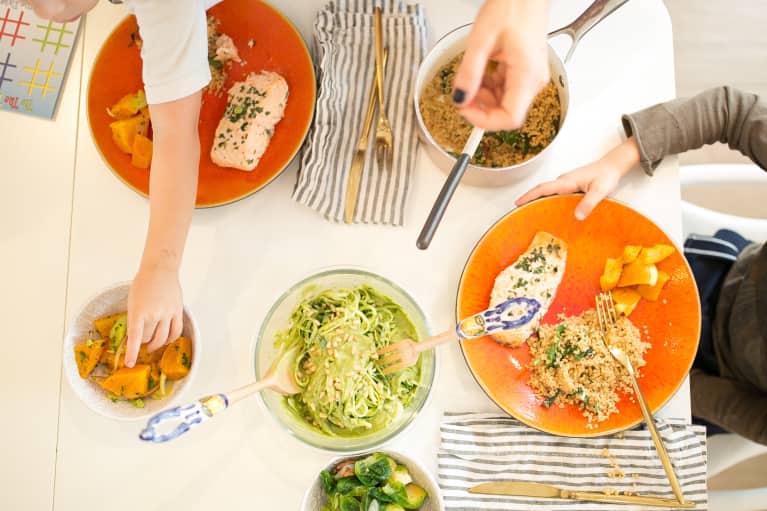A 5-Night Healthy Meal Plan To Steal From This Raw Food Chef, Yogi, And Mom