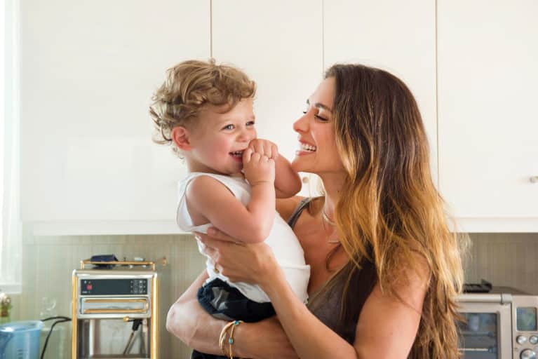 The Nighttime Routine Of A Mom Who Gets 8 Hours Of Sleep Per Night