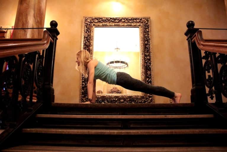 10-Minute Yoga Sequence For A Strong & Flexible Spine