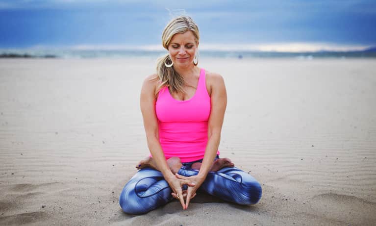 A 10-Minute Yoga Sequence To Discover Your Feminine Power