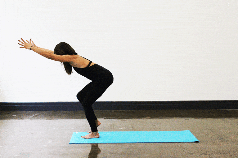 Try This 2-Minute Yoga Workout To Beat Stress & Anxiety