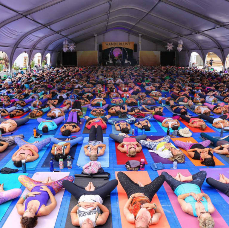 6 Reasons You'll Fall In Love With AcroVinyasa Yoga