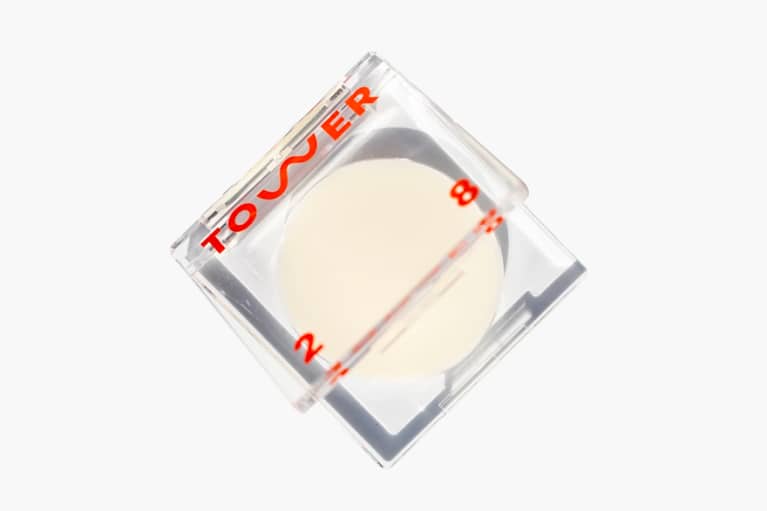 <p>Tower 28 SuperDew Highlighter Balm</p> <p>Tower 28 SuperDew Highlighter Balm</p>