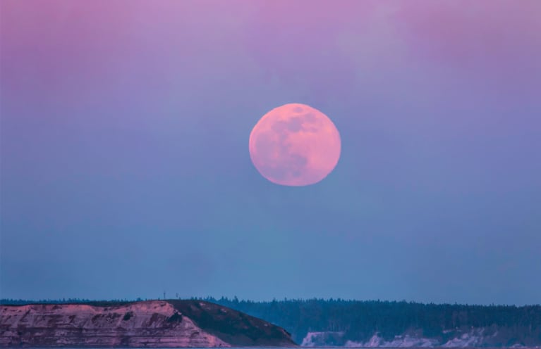 What The Pink Moon Is All About & How To Work With Its Energy