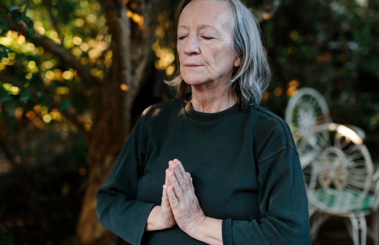 Your Solar Plexus Chakra Needs Attention In Summer + A Ritual To Work With It Your Solar Plexus Chakra Needs Attention In Summer + A Ritual To Work With It