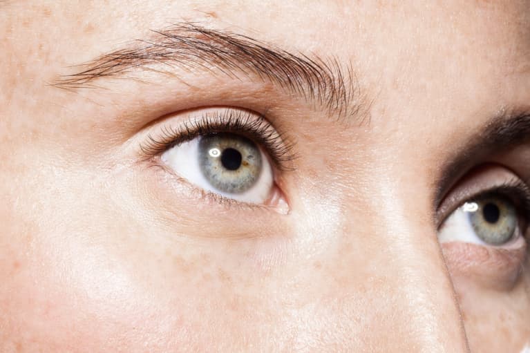 The Best Essential Oils For Crow S Feet 5 For A Youthful You Purelifegal