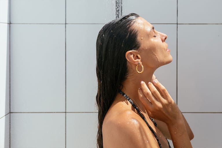 Clarifying Shampoo Or Scalp Scrub: Which One Is Better For You?