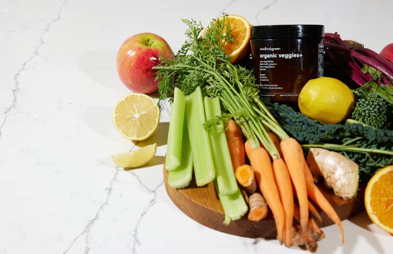 The Easy-To-Use (& Easy-To-Clean!) Juicer Our Health Editor Swears By