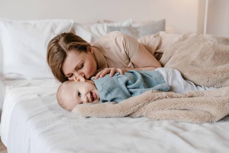 Top Child Care Experts Explain Those First Messy Weeks of Development Top Child Care Experts Explain Those First Messy Weeks of Development