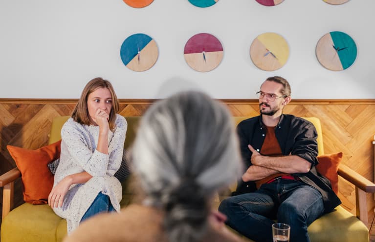 It Still Hurts When Your Parents Get Divorced As An Adult: Here's How To Cope It Still Hurts When Your Parents Get Divorced As An Adult: Here's How To Cope
