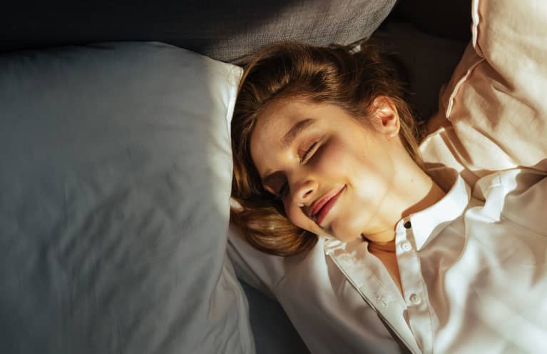 How To Hack Your Sleep Chronotype For Way More Energy, From An Expert