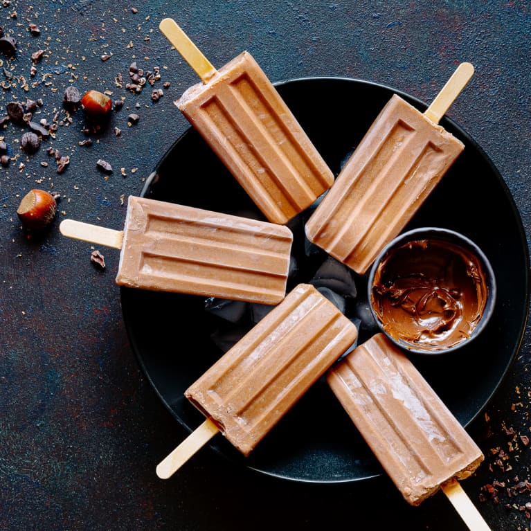 This Recipe For Fudge Pops Is Delightfully Nostalgic & Surprisingly Healthy