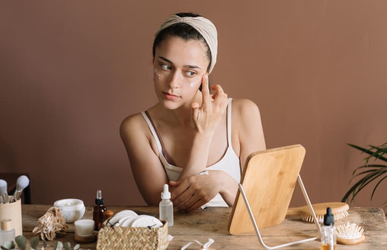 Is This Essential Oil Good For Acne? What The Derms Actually Think Is This Essential Oil Good For Acne? What The Derms Actually Think