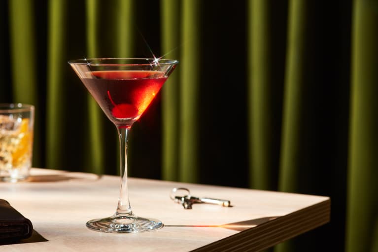 5 Better-For-You Cocktails To Make For A Classy Or Cozy Night In