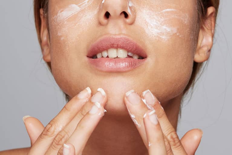 3 Common Slugging Mistakes This Derm Says You Shouldn't Ignore
