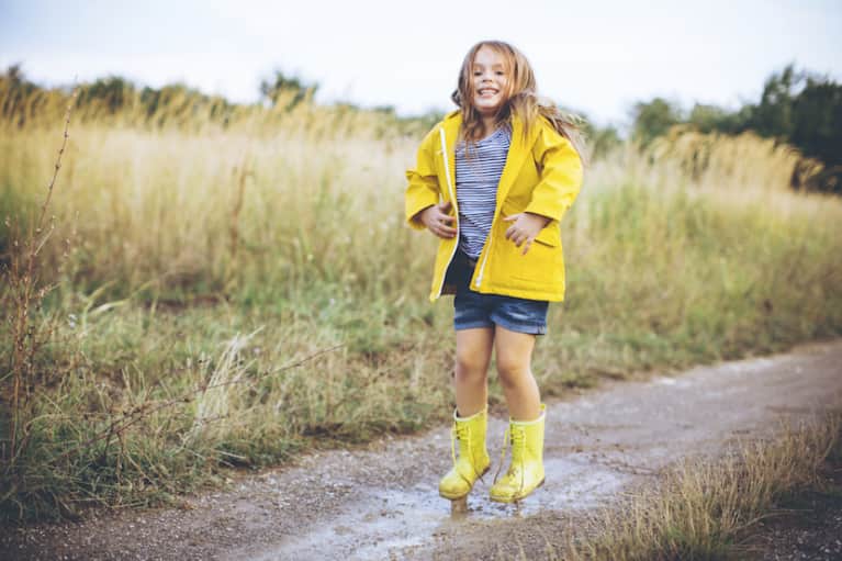 How Dirt Keeps Your Kids Happy & Healthy: A Pediatrician Explains