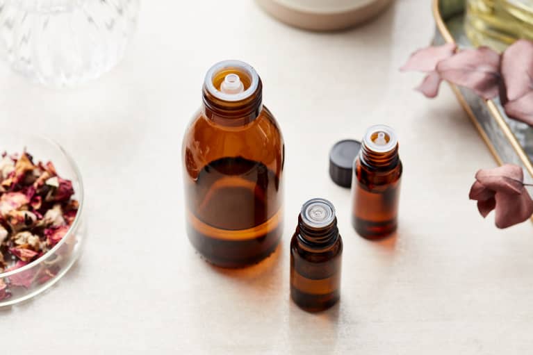 How To Pair, Mix & Blend Essential Oils In A Diffuser