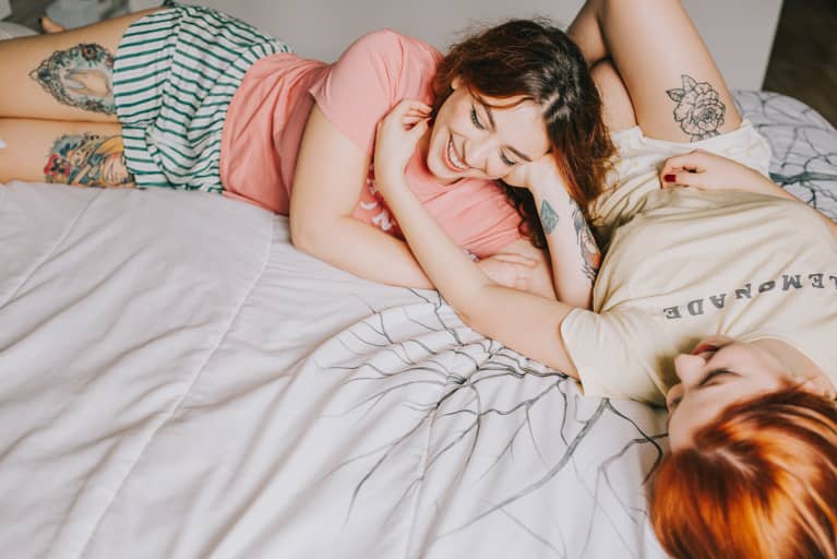 7 Signs You're In A Codependent Relationship & Why It's Unhealthy
