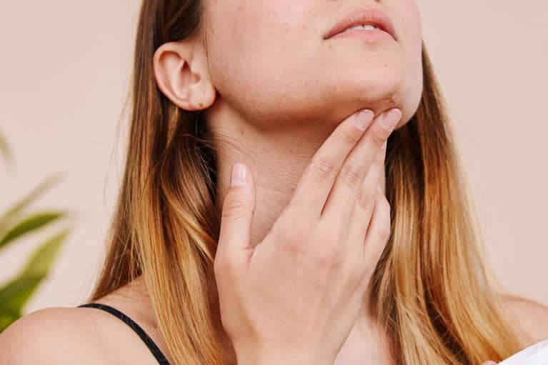 The FDA Just Approved A New Treatment For Hormonal Acne — Without Antibiotics