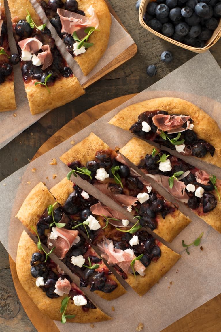 This Blueberry, Prosciutto & Goat Cheese Flatbread Is The Perfect Blend Of Sweet & Savory