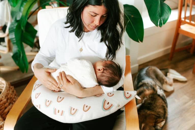 I'm A Psychiatrist & Here's Why We Need To Talk More About Maternal Ambivalence