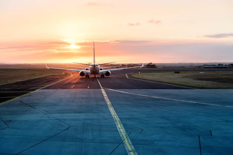 How To Use Mindfulness To Overcome Every Flight Headache Out There