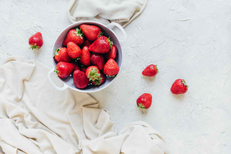 The Genius 5-Second Trick That Will Keep Your Berries Fresh For Weeks