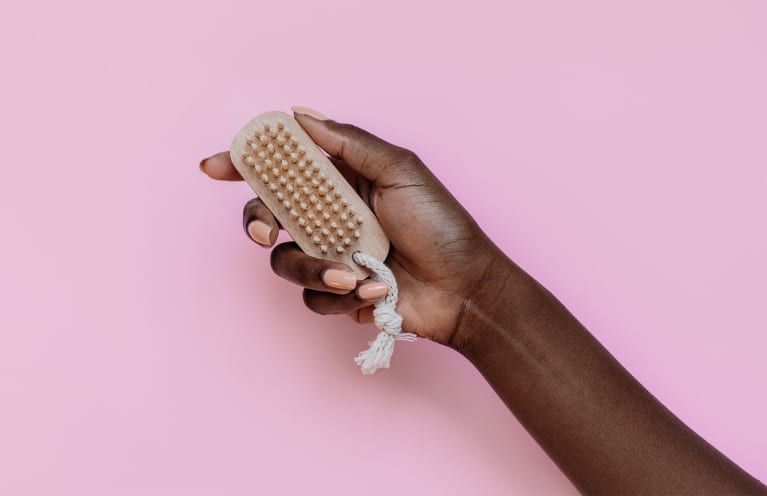 This Derm Swears By Dry Brushing — But Says To Avoid One Common Mistake