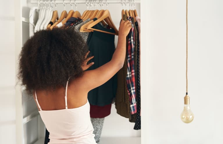5 Ways To Make Musty Closets & Drawers Smell Like A Fresh Summer Day