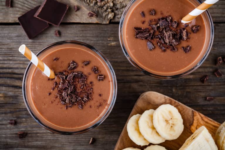 This Mocha Collagen Smoothie Is Blood-Sugar-Friendly & Great For Your Skin*