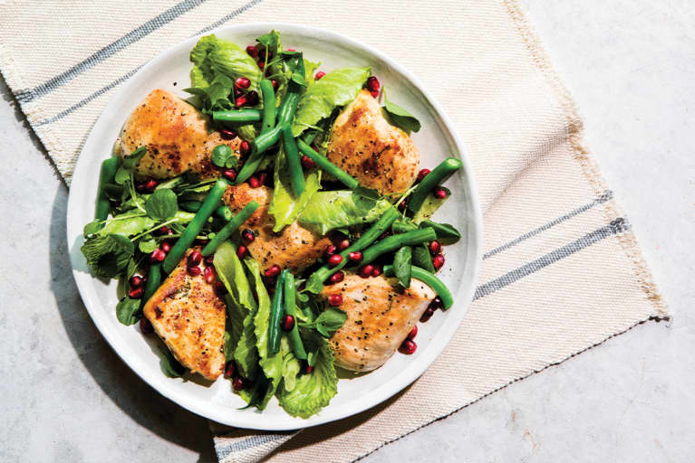This Is What A Swimsuit Supermodel Eats In A Day For Fuel & Glowing Skin This Is What A Swimsuit Supermodel Eats In A Day For Fuel & Glowing Skin