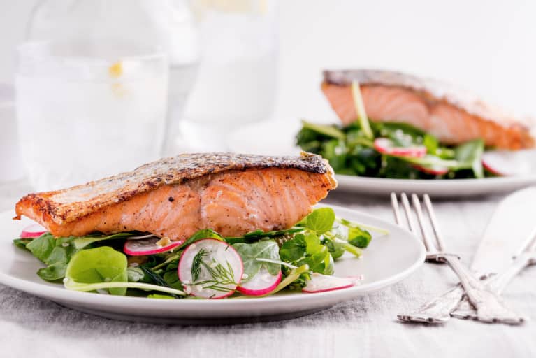 FYI: You Probably Need More Omega-3s Per Day Than You're Getting