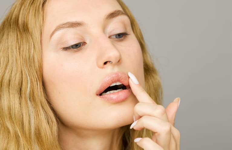 The Gold-Star Ingredient That Can Actually Keep Your Lips Hydrated