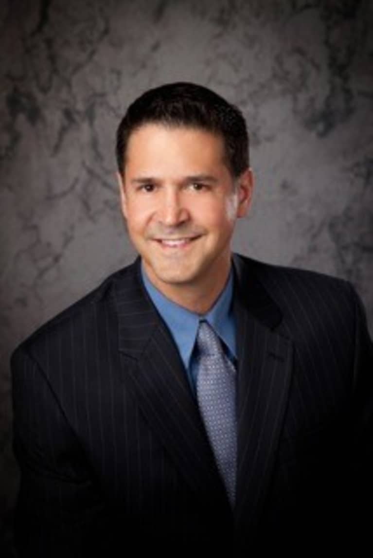 Dr. Mitchel Schwindt Dr. Mitchel Schwindt