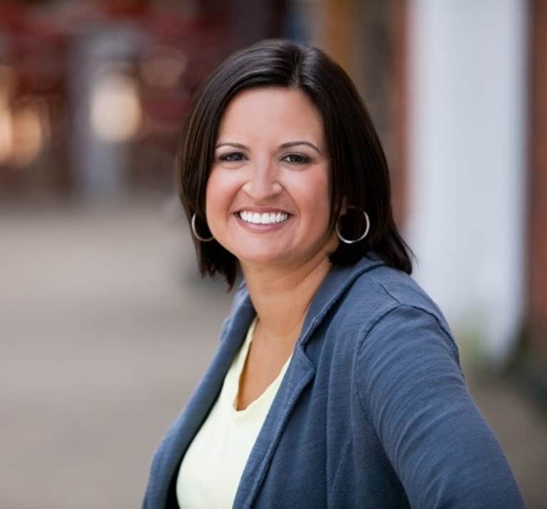 Nicole Liloia, LCSW Nicole Liloia, LCSW