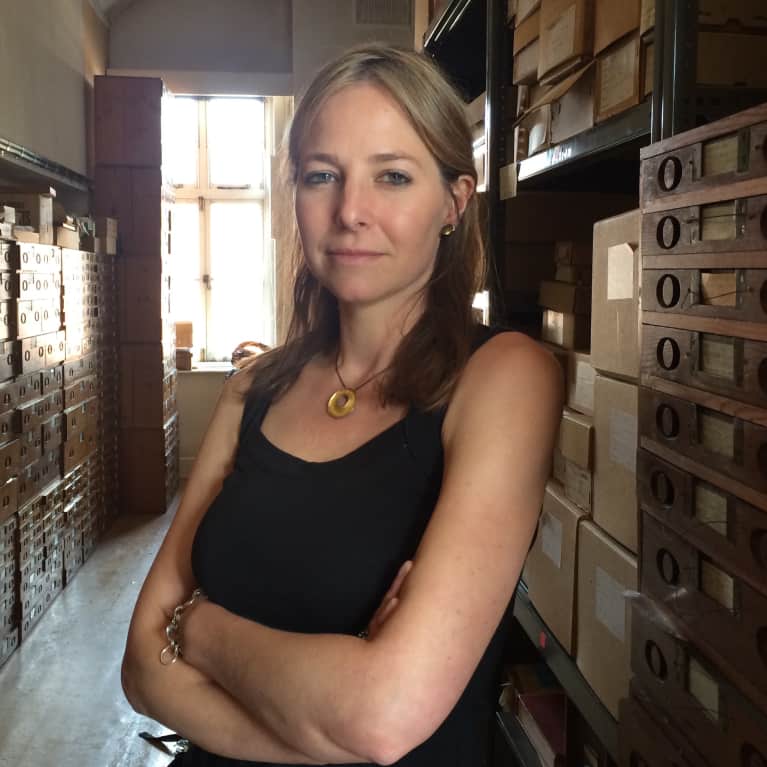 Dr. Alice Roberts Dr. Alice Roberts